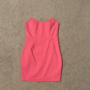Pink tube dress NEVERWORN